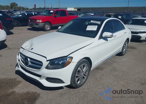 2016 Mercedes-Benz C 300 4Matic из США, поврежденный, VIN WDDWF4KB2GR136009
